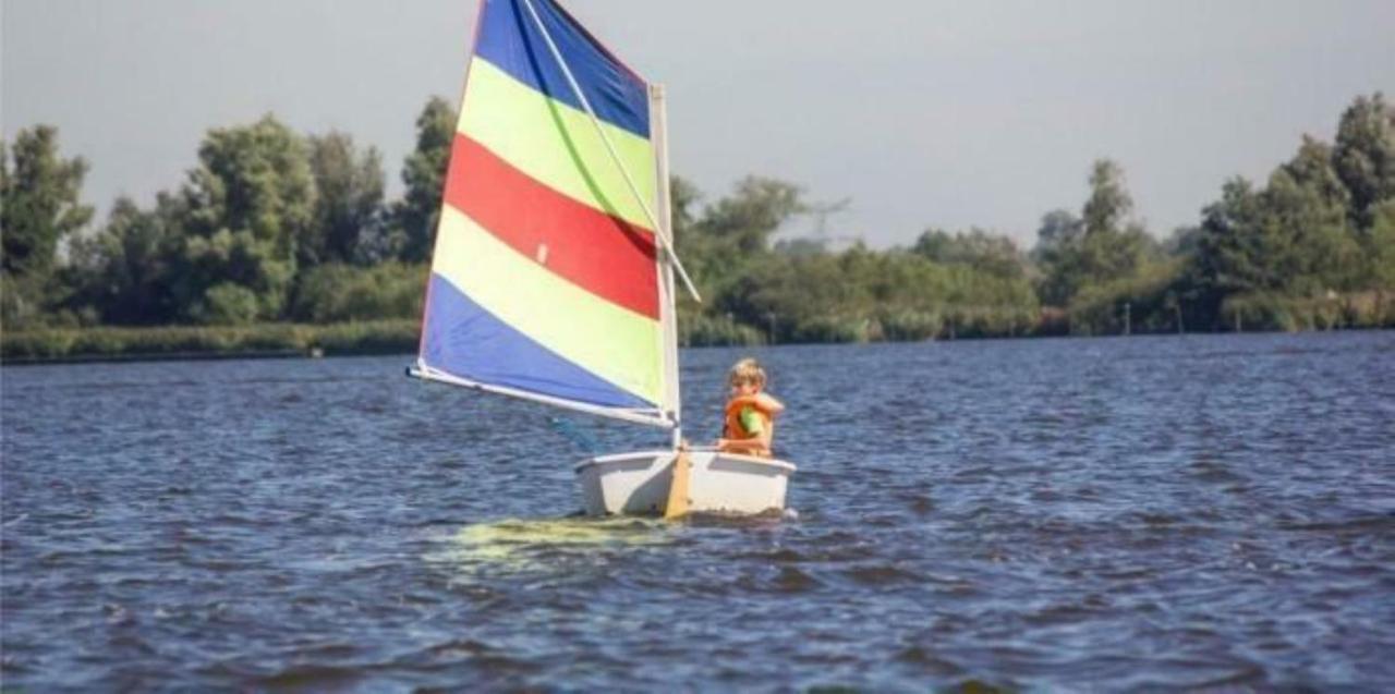 Вилла Kajuit423 6Pers 5Sterren Vakantiepark Bergumermeer Aan Het Water In Friesland Met Zwembad Suameer Экстерьер фото