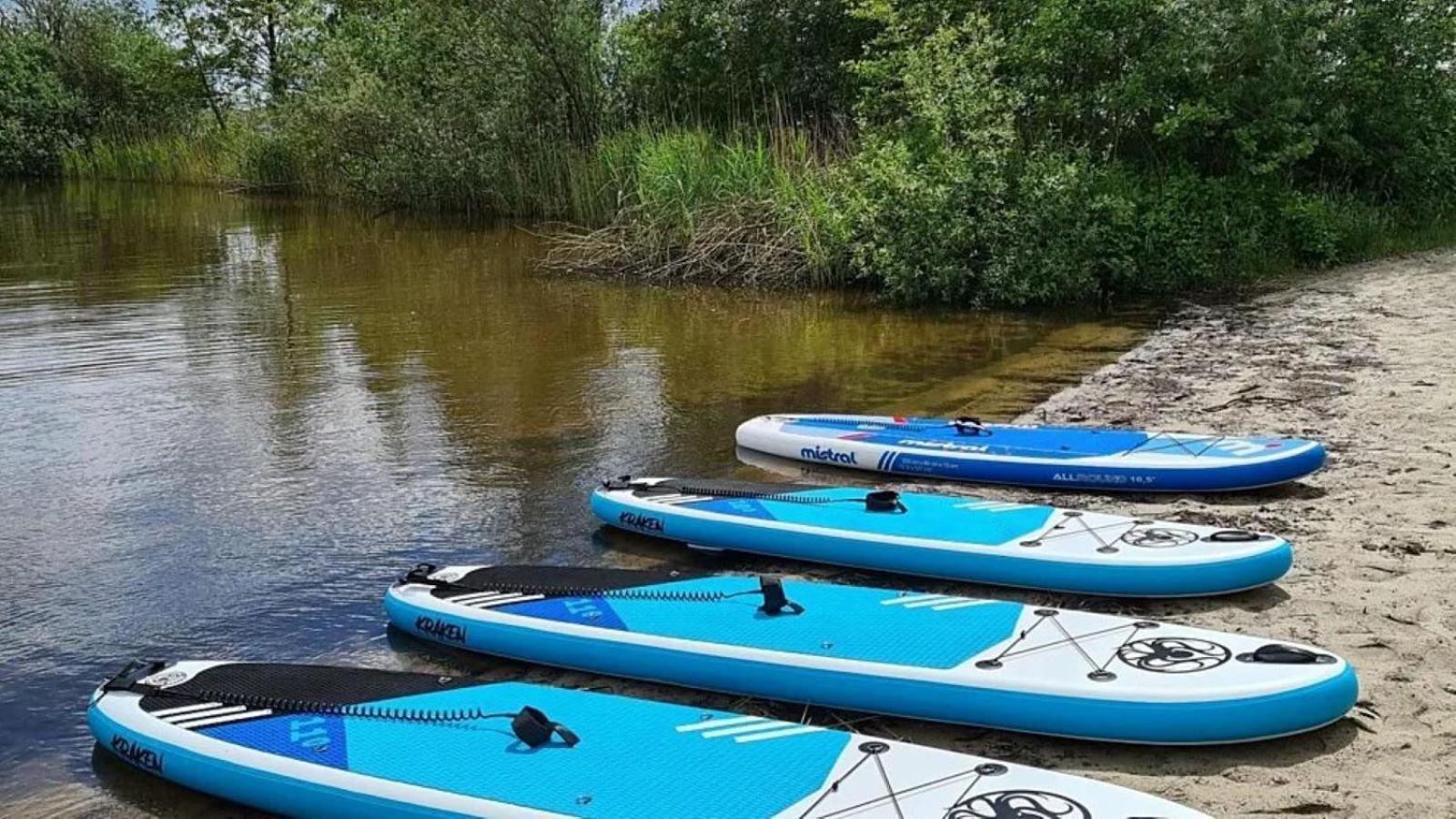 Вилла Kajuit423 6Pers 5Sterren Vakantiepark Bergumermeer Aan Het Water In Friesland Met Zwembad Suameer Экстерьер фото