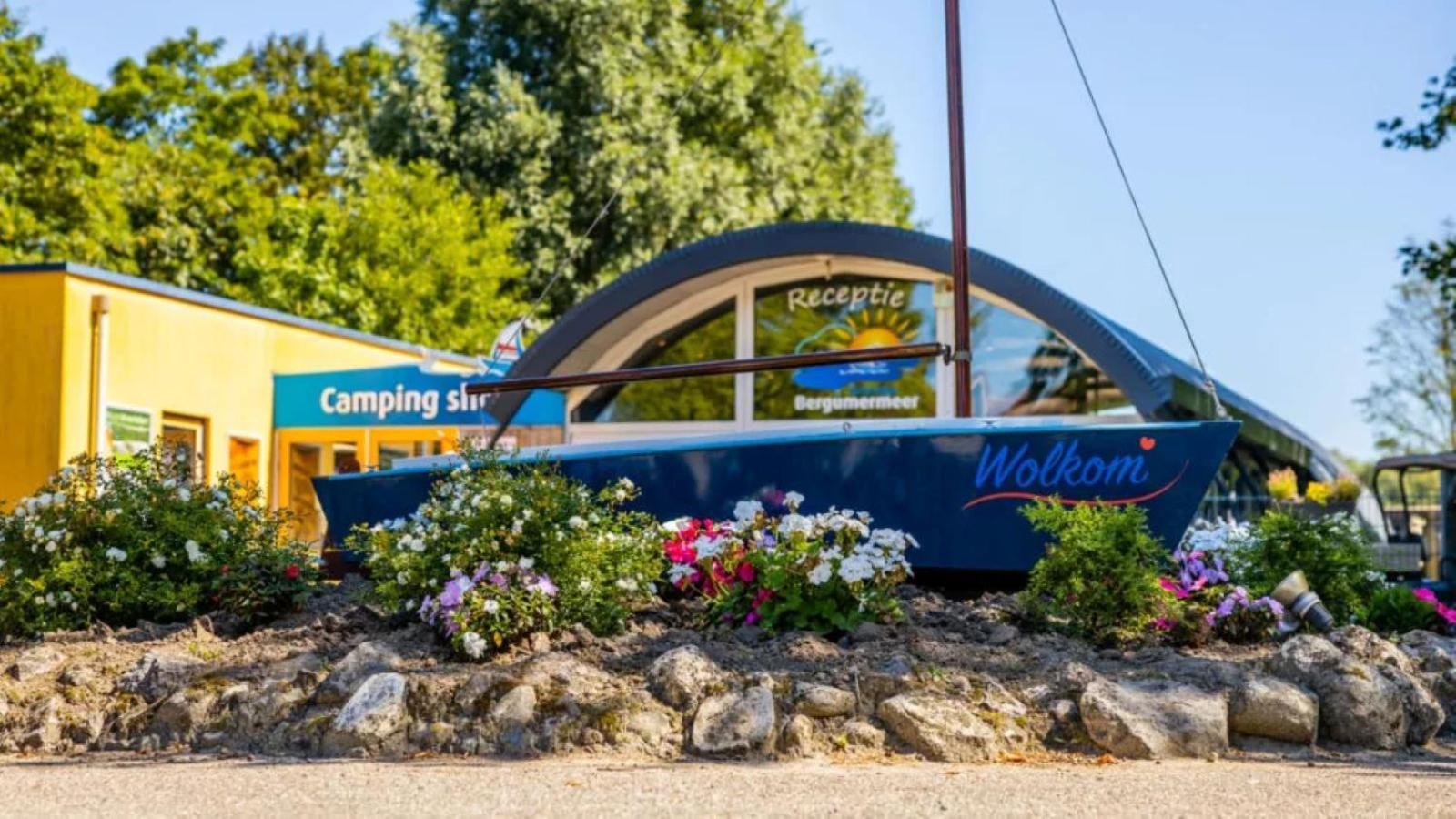 Вилла Kajuit423 6Pers 5Sterren Vakantiepark Bergumermeer Aan Het Water In Friesland Met Zwembad Suameer Экстерьер фото